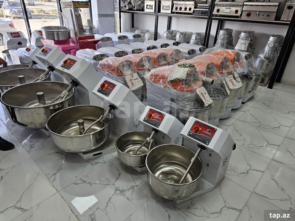 Xəmir qarışdıran "Çağdaş"