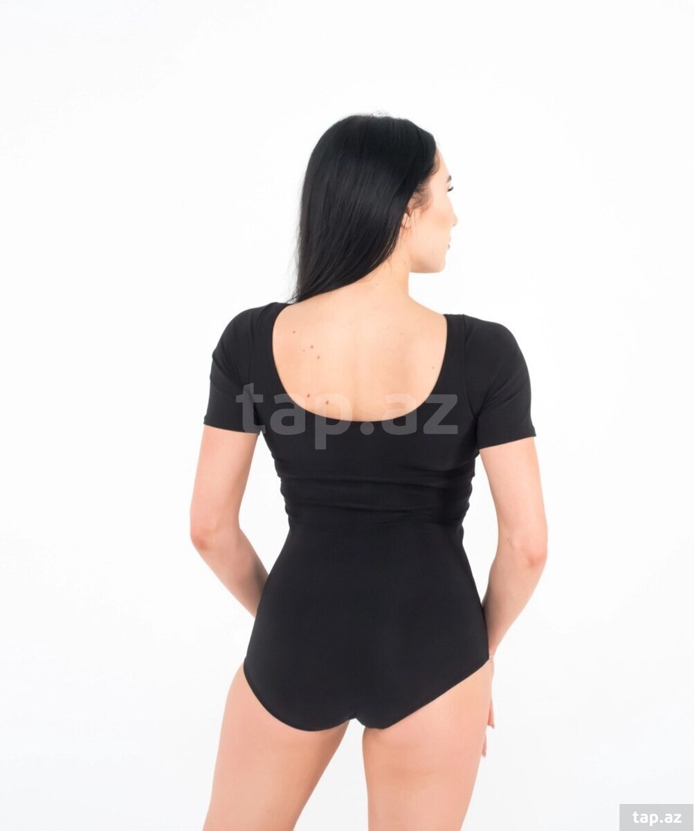 Bədii gimnastika geyimi